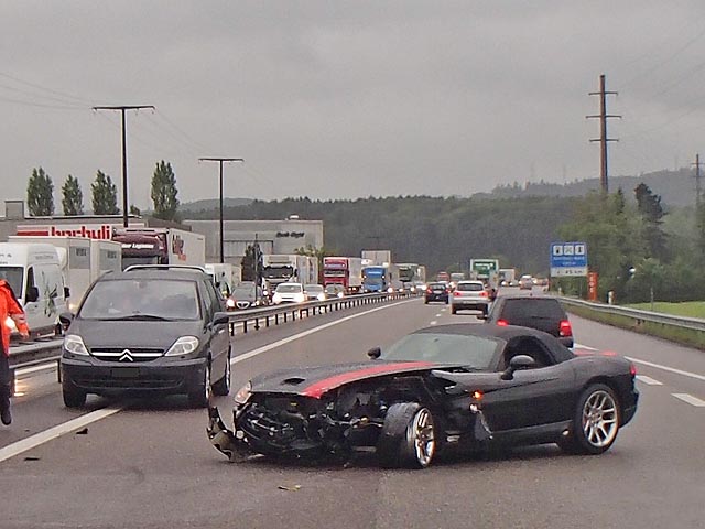 Fricktal Info Kolliken A1 Hoher Sachschaden Bei Unfall