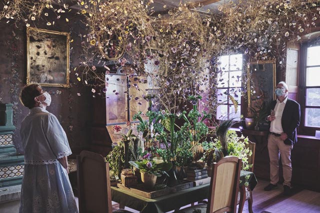 Blumengeflüster auf Schloss Wildegg. Foto: Stefan Ehrbar