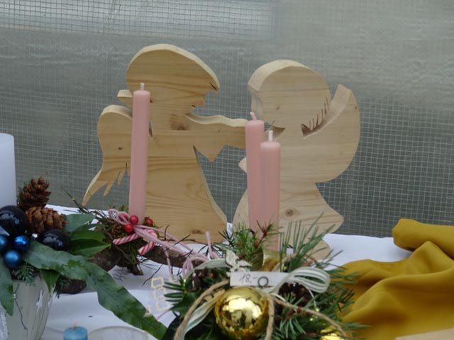 Stimmungsvoller Adventsmarkt in Hellikon. Foto: zVg