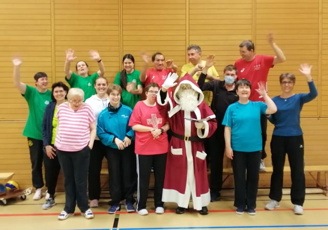 Der Samichlaus besuchte die Behindertensportgruppe. Foto: zVg