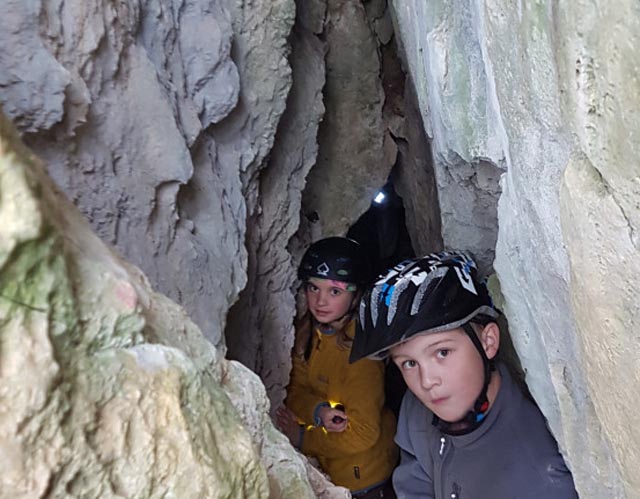 Kleine Höhlenforscher. Foto: zVg