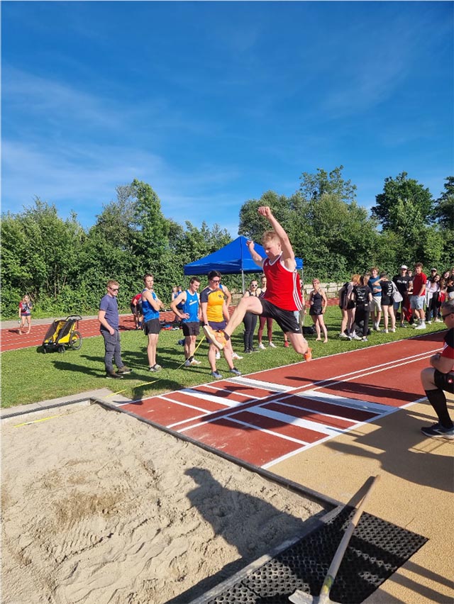 Erfolgreich starteten die AthletInnen des STV Herznach in die Saison. Foto: zVg
