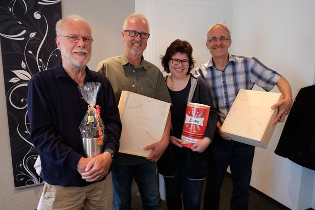 Bild (von links): Stefan Amsler (50 Jahre), Daniel Guggenbühler (35 Jahre), Sandra Wolf (15 Jahre) und Andreas Leubin (35 Jahre). Foto: zVg 