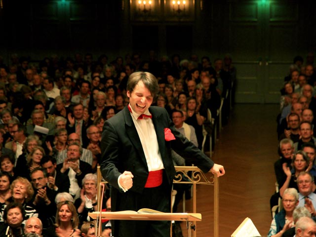 An seinem Lieblingsort: Dieter Wagner, seit 20 Jahren verantwortlich für die Chorarbeit der Reformierten Kirche Frick. Foto: zVg