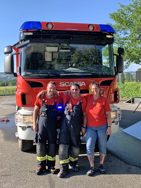 Das Kommando der Feuerwehr Kaisten (von links): der künftige Kommandant Marek Siegrist, der aktuelle Kommandant Doriano Moz und die bisherige Kommandantin Nadine Frei. Foto: zVg