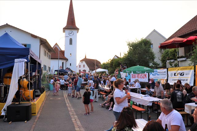 Partytime auf der Mitteldorfstrasse 