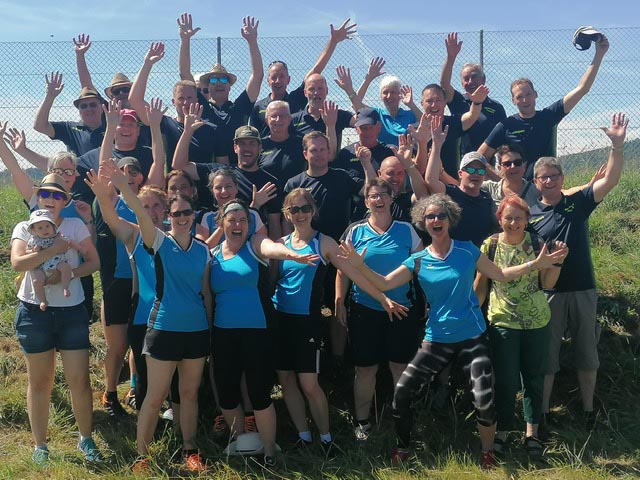 MR und FTV Oeschgen mit Fans am Turnfest. Foto: zVg