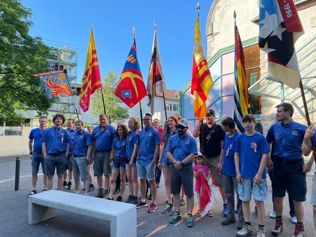 Die Vereinsdelegationen beim Empfang der Pontoniere. Foto: zVg