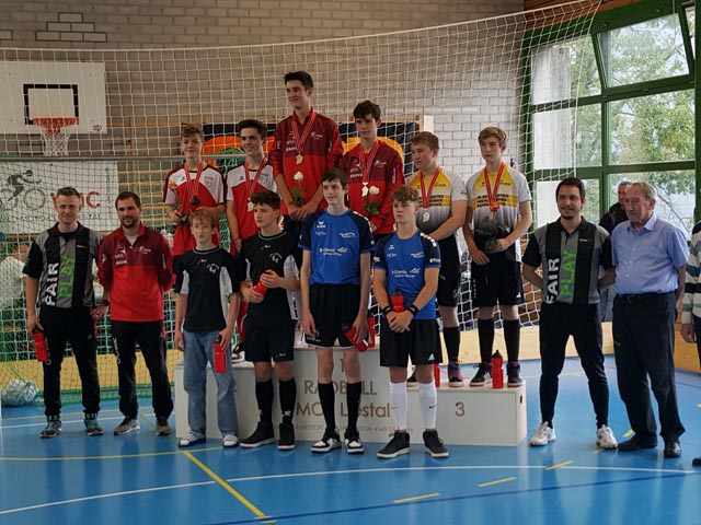 ... genauso wie Ben Aston und Fabian Meyer (hinten links) bei der U17. Foto: zVg