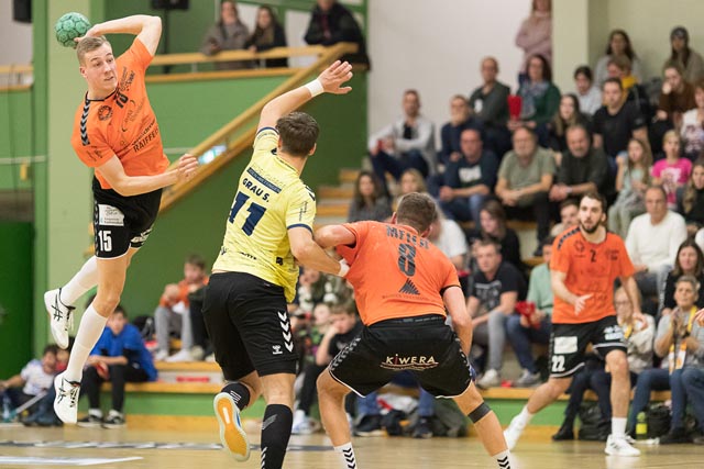 Gegen Handball Endingen liessen zeigte der TVM zu selten seine Durchschlagskraft und kassierte die erste Heimpleite der Saison. Foto: Michi Mahrer