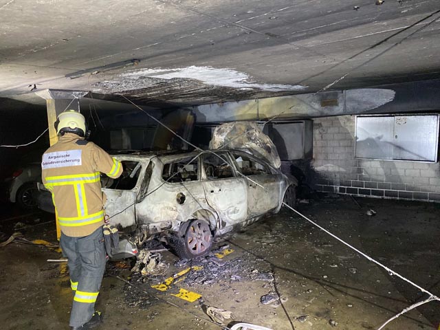 Brand in einer Tiefgarage in Gränichen. Foto: Polizei AG