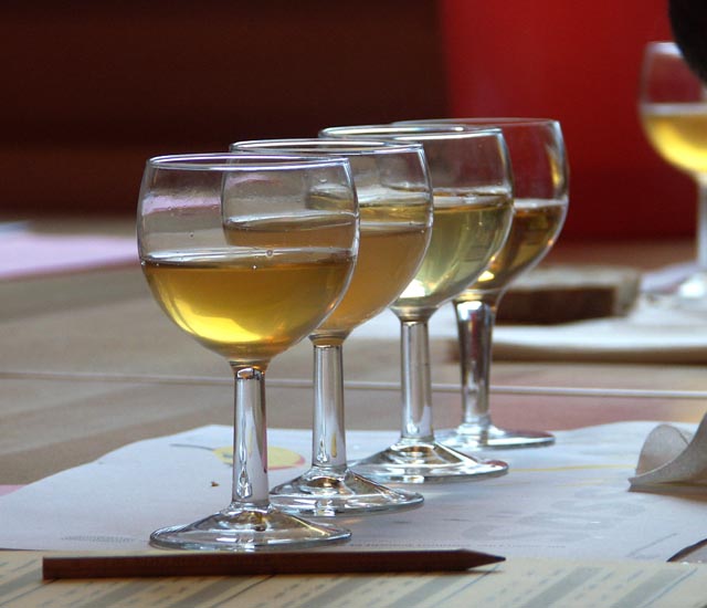 17 x Gold, 11 x Silber, 16 x Bronze - das ist die Bilanz des Aargauer Süssmostqualitätswettbewerbs. Foto: zVg