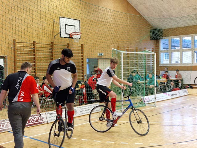 Nick Aston (rechts) und Hari Rathakirushnan brillierten bei der U19. Foto: zVg