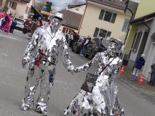 Die Narren hatten ihren Spass beim Umzug in Kaiseraugst. Foto: Jörn Kerckhoff