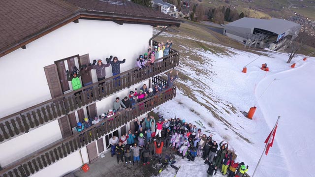Das Skilager Wallbach in Wangs litt in diesem jahr unter Schneemangel. Foto: zVg