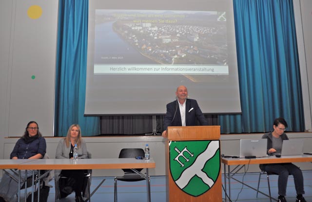 Gemeindeammann Rainer Schaub lädt zu Meinungsäusserung ein. Foto: Jörg Wägli
