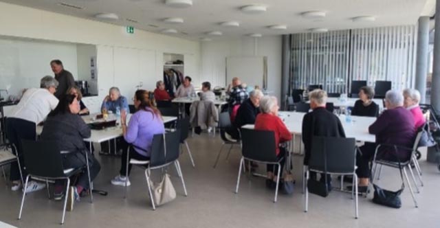 Nachmittag mit Kaffee und Kuchen, Gesprächen, Spielen und gemütlichem Beisammensein. Foto: zVg