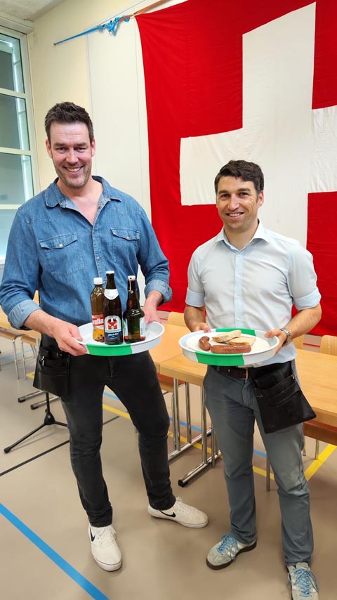 Grossräte Christoph Riner, Zeihen (links), und Emanuel Suter, Gipf-Oberfrick, im Einsatz. Foto: André Fries