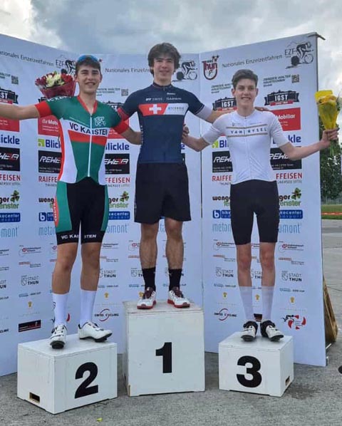 Lars Emmenegger auf dem Podest. Foto: zVg