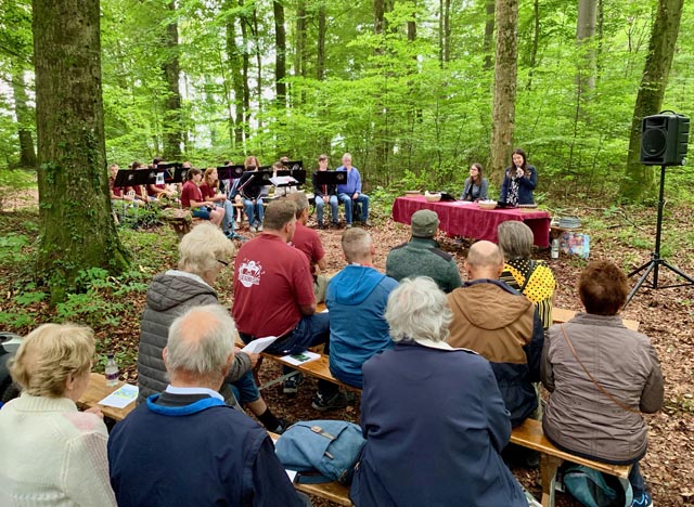 Die Jugendmusik Möhlin begleitete die Lieder und spielte dazwischen und am Schluss ausgewählte Kompositionen. Foto: Fritz Imhof