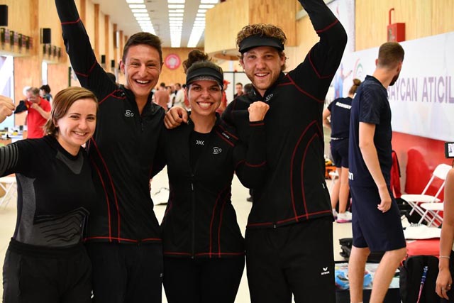 Sarina Hitz, Christoph Dürr, Chiara Leone und Jan Lochbühler gewannen Gold und Silber im Mixed. Foto: zVg