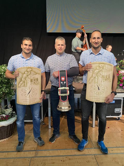 Die Teilnehmer des Unspunnen Schwinget vom STV Herznach: Roger Leimgruber, Simon Hunziker, Marco Leimgruber (v.l.). Foto: zVg