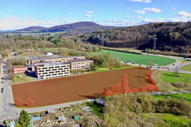 Stadt will sich das als «Zirkuswiese» bekannte Grundstück angrenzend an die Schulanlage Engerfeld als strategische Landreserve sichern. Foto: zVg