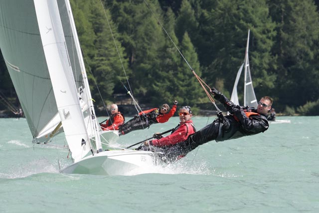 Tobias Venhoda am Trapez und Urs Düscher am Steuer. Foto: zVg
