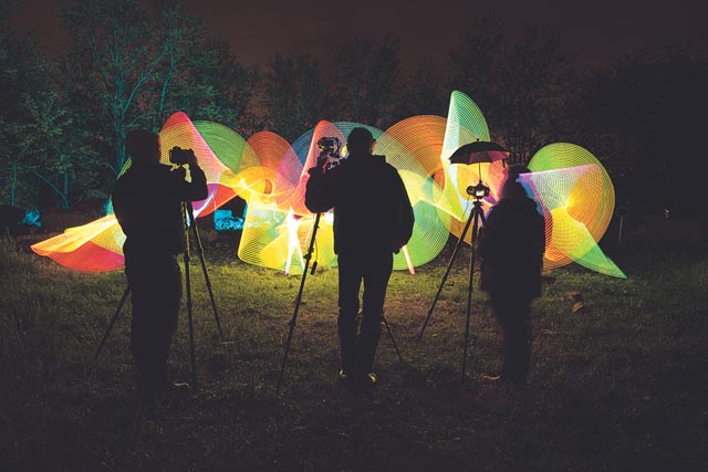 Die Entstehung eines Bildes mit Lightpainting. Foto: Jackie Venzin
