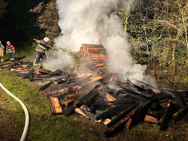 Brand in Döttingen. Foto: Polizei AG