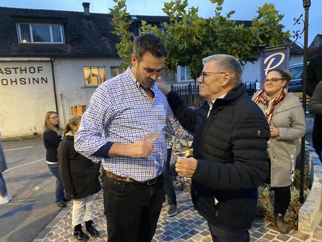 Schulterklopfen auch vom Gemeindeammann Christian Probst.