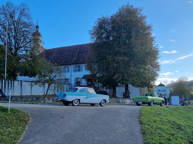 Über 120 Fahrzeuge fanden total den Weg zum Stift Olsberg. Foto: zVg