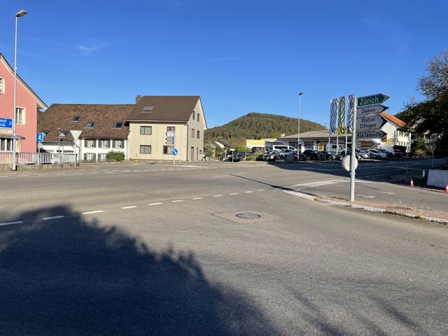 Die Bauarbeiten an der Kantonsstrasse zwischen Effingen und Zeihen dauern über ein Jahr. Foto: zVg