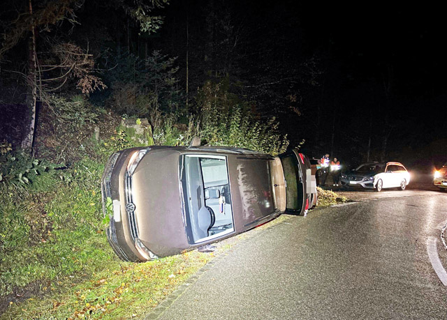 Schöftland: Auf die Seite gekippt. Foto: Polizei AG 