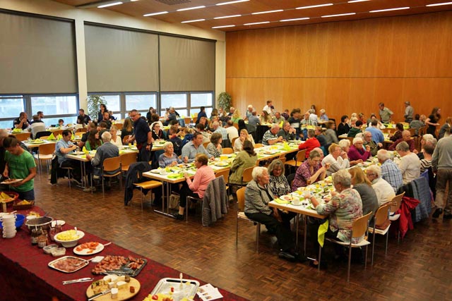 «Buurezmorge» im Saalbau. Foto: Mechthild Babel