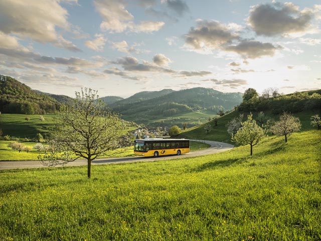 Die Linie 136 über das Benkerjoch profitiert ebenfalls von einem Angebotsausbau. Foto: Quelle PostAuto