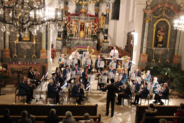 Die MG Frick in die Kirche St. Peter und Paul.Foto: Cornelia Thürlemann