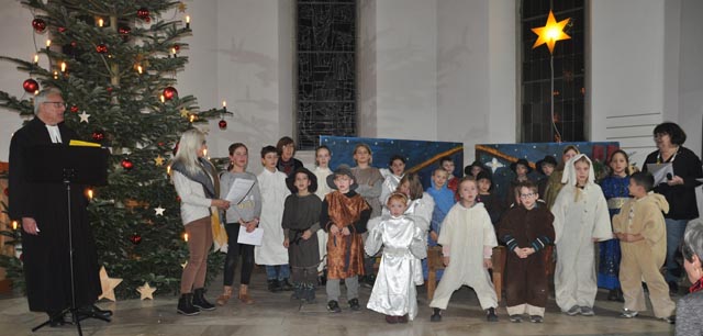 Bözen: Reformierte Kirche zeigt Weihnachtsspiel "Stille Nacht - eilige Nacht"