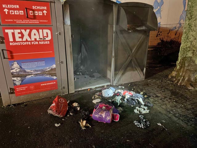 Altkleidercontainer in Bremgarten. Foto: Polizei AG