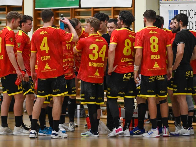 Briefing während Team-Time-Out. Foto: Andrea Roth