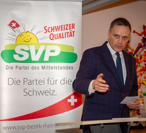 Regierungsrat Jean-Pierre Gallati referiert zur Gesundheitspolitik. Foto: zVg