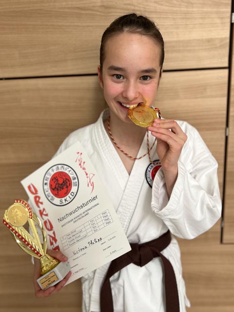 Victoria Philipp sicherte sich am Nachwuchsturnier in Augsburg DE die Goldmedaille in ihrer Alterskategorie. Foto: zVg 
