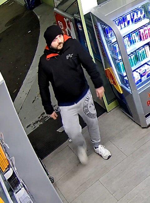 Raubüberfall auf Tankstelle in Nussbaumen - Öffentlichkeitsfahndung