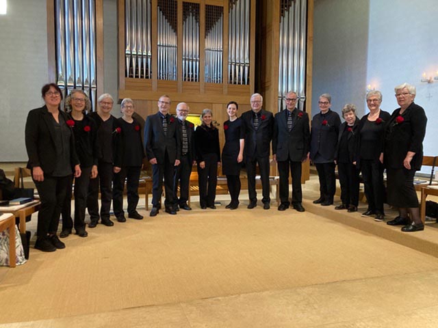  Pfingsten 2024: Wendelin-Chor mit Marie Minárová, Dirigentin, und Irmelin Bünsch, Orgel. Foto: zVg