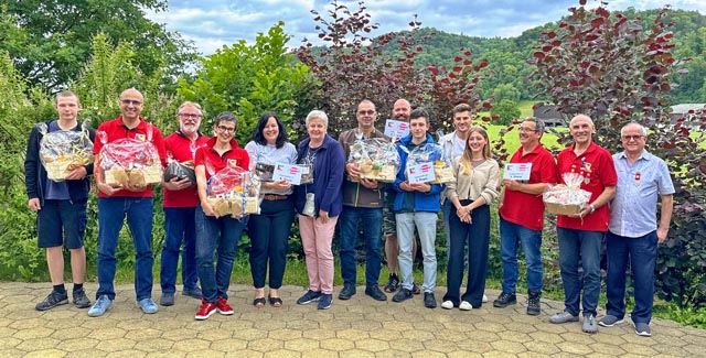 Gruppenbild mit allen Siegerinnen und Siegern. Foto: zVg