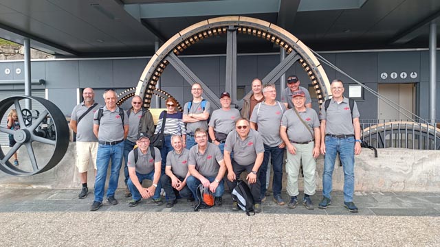 Hellikon: Feuerwehrverein Wabrig auf Reisen