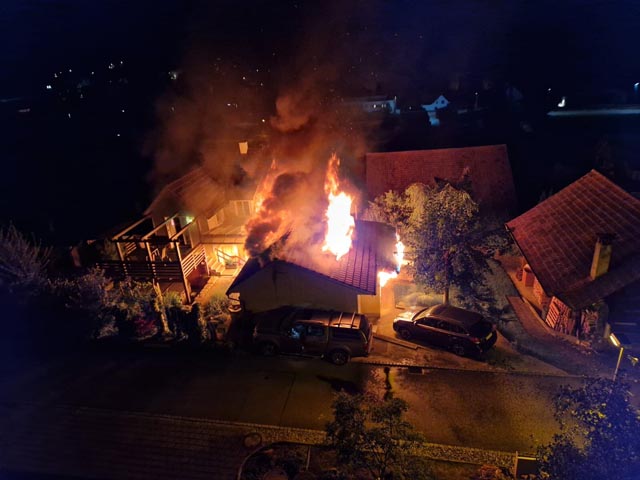 Endingen: Schopfbrand greift auf Einfamilienhaus über