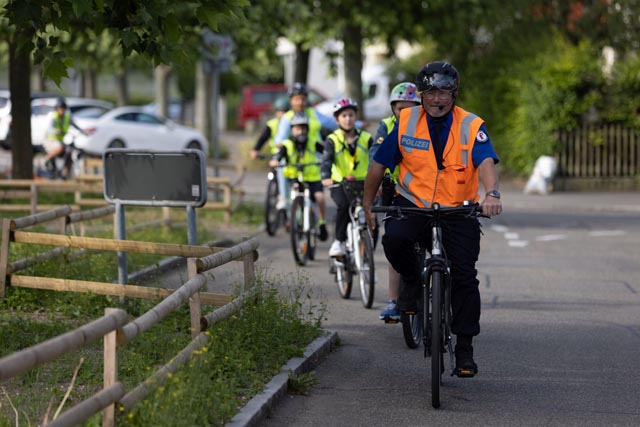 Praktische Verkehrsschulung in den Gemeinden. Foto: Polizei BL