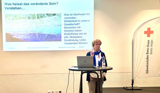 Dr. med. Bopp-Kistler stellt nebst den Demenzkranken auch die Angehörigen in den Mittelpunkt der therapeutischen Unterstützung. Sie ist Mitglied in zahlreichen Gremien, die sich mit Demenz beschäftigen, unter anderem war sie an der Ausarbeitung der nationalen Demenzstrategie der Schweiz beteiligt. Foto: zVg