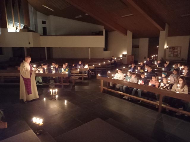 Stimmungsvolle Lichtfeier in der Kirche Zeihen. Foto: zVg 